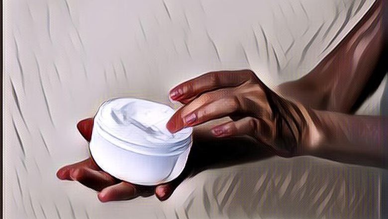 Gegara Pakai Skincare Kadaluwarsa Wajah Wanita Ini Jadi Hancur&nbsp;Terbakar